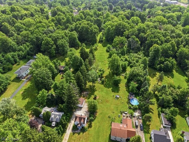 7605 Macedonia Road, Oakwood Village, OH 44146