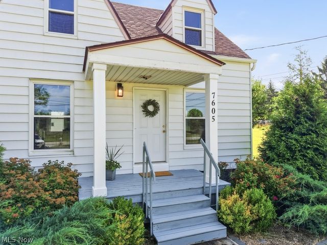 7605 Macedonia Road, Oakwood Village, OH 44146