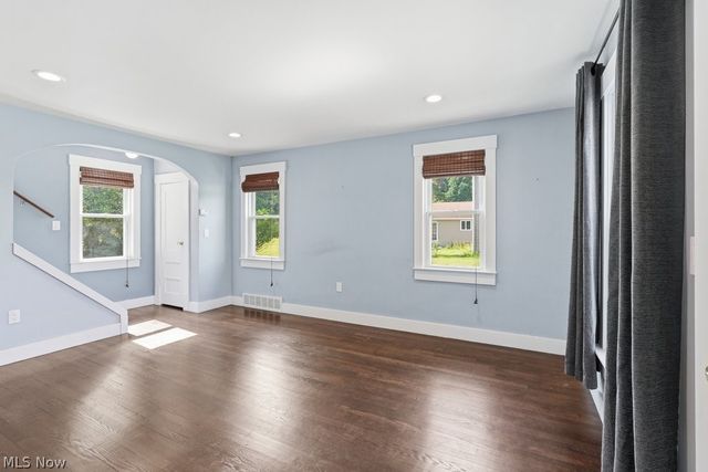 7605 Macedonia Road, Oakwood Village, OH 44146