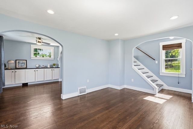 7605 Macedonia Road, Oakwood Village, OH 44146
