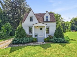 7605 Macedonia Road, Oakwood Village, OH 44146