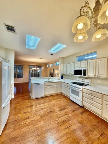 216 Whispering Wind DR, Georgetown, TX 78633