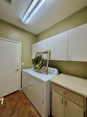 216 Whispering Wind DR, Georgetown, TX 78633