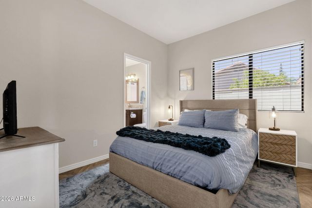 10367 E DAVENPORT Drive, Scottsdale, AZ 85260