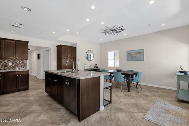 10367 E DAVENPORT Drive, Scottsdale, AZ 85260