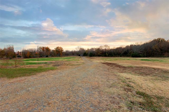 1613 S George Nigh Expressway, Mcalester, OK 74501