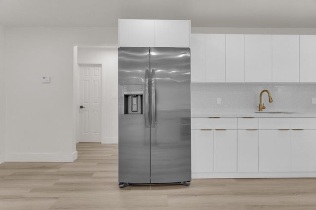 8431 NW 27th Place, Sunrise, FL 33322