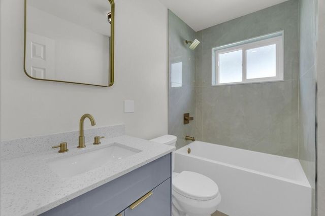 8431 NW 27th Place, Sunrise, FL 33322