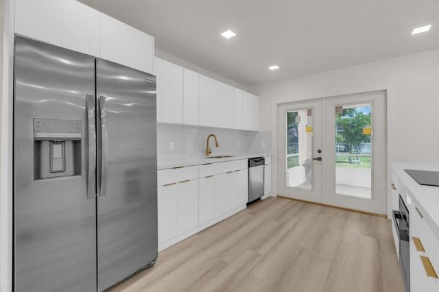 8431 NW 27th Place, Sunrise, FL 33322