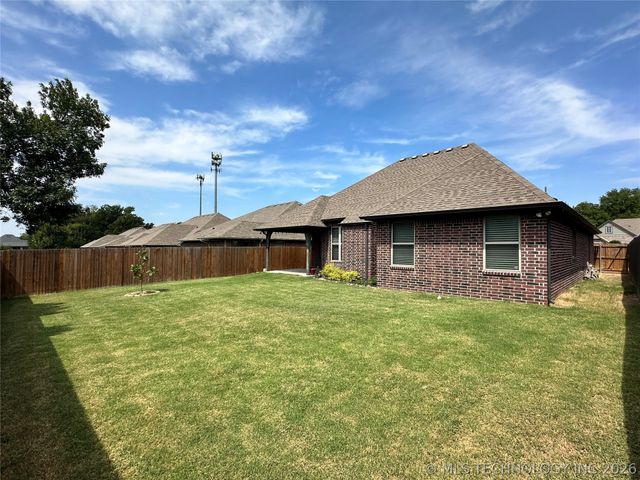 1419 W Boston Place, Broken Arrow, OK 74012