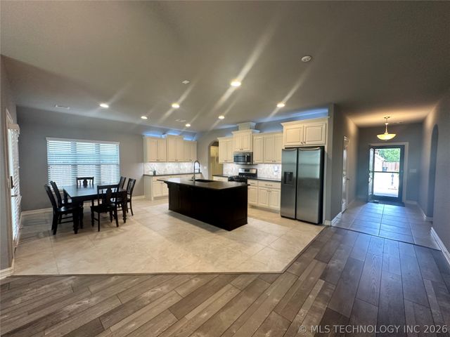 1419 W Boston Place, Broken Arrow, OK 74012