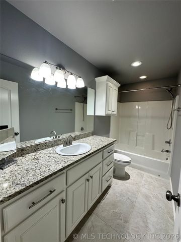 1419 W Boston Place, Broken Arrow, OK 74012