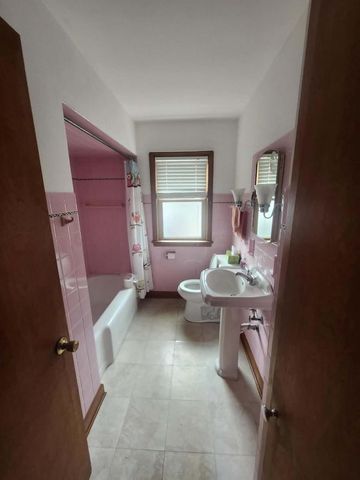 918 Oregon STREET, Racine, WI 53405
