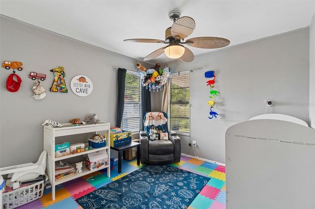 9917 LAKE DRIVE, New Port Richey, FL 34654