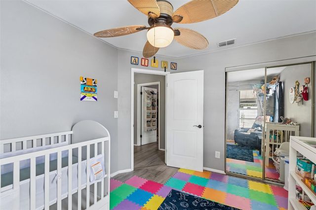 9917 LAKE DRIVE, New Port Richey, FL 34654