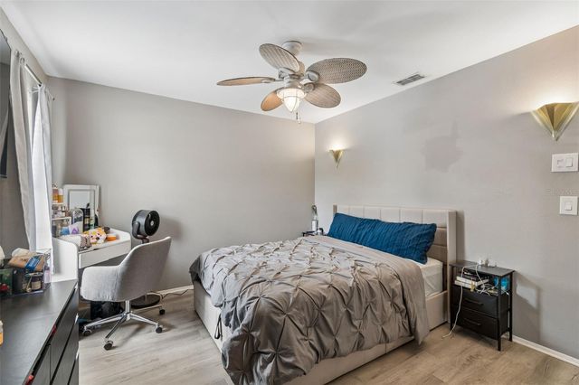 9917 LAKE DRIVE, New Port Richey, FL 34654