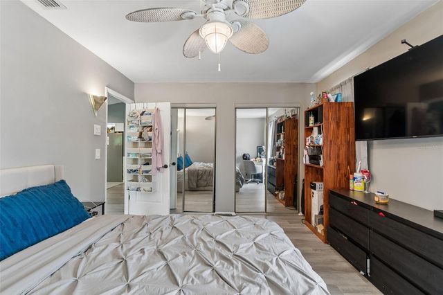 9917 LAKE DRIVE, New Port Richey, FL 34654