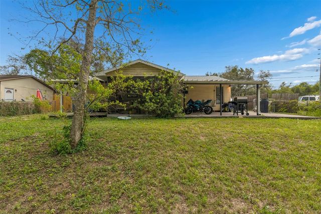 9917 LAKE DRIVE, New Port Richey, FL 34654