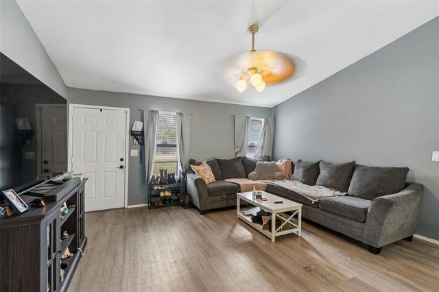 9917 LAKE DRIVE, New Port Richey, FL 34654