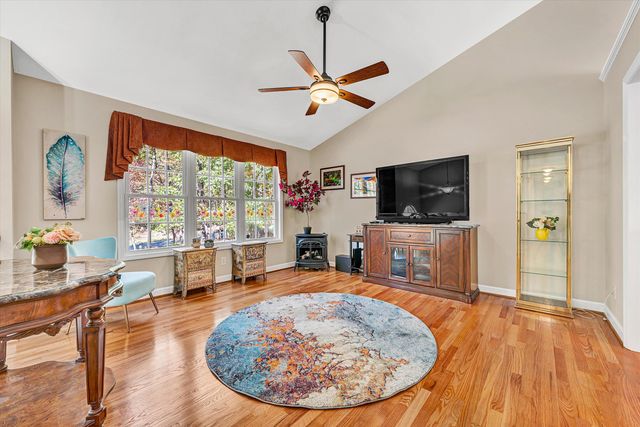 1204 Jewel TRL, Moneta, VA 24121