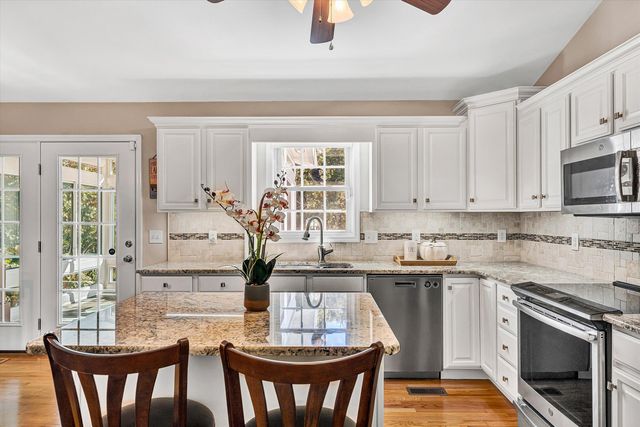 1204 Jewel TRL, Moneta, VA 24121