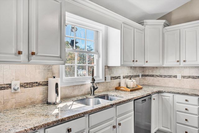 1204 Jewel TRL, Moneta, VA 24121