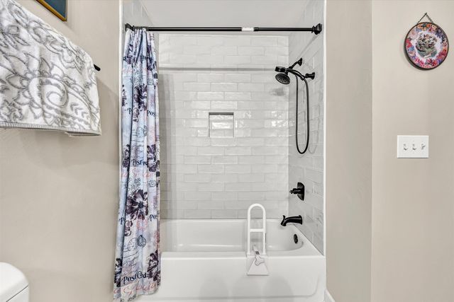 1204 Jewel TRL, Moneta, VA 24121