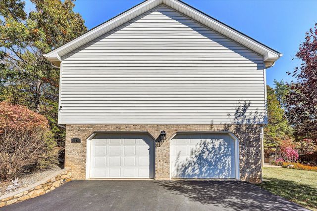 1204 Jewel TRL, Moneta, VA 24121