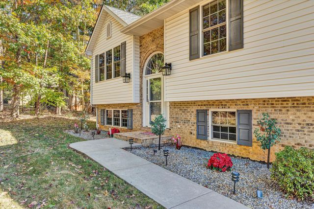 1204 Jewel TRL, Moneta, VA 24121