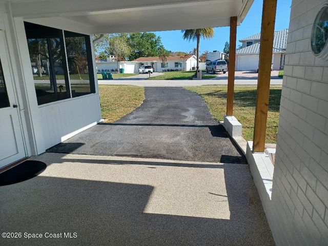 906 Santa Cruz Road, Cocoa Beach, FL 32931