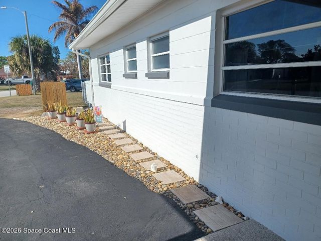 906 Santa Cruz Road, Cocoa Beach, FL 32931