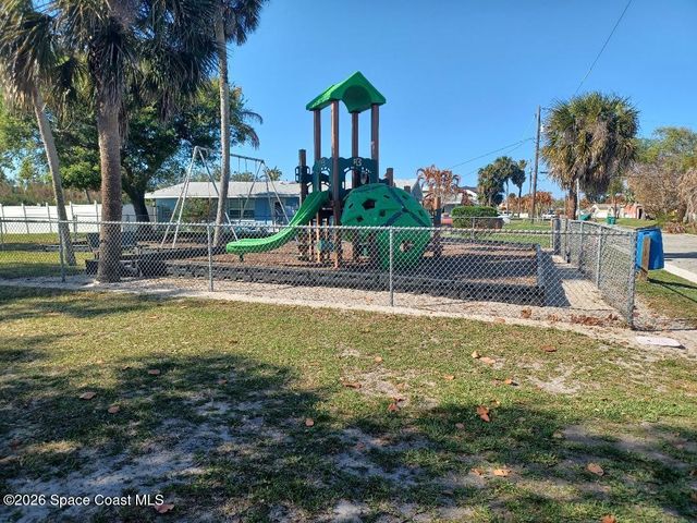 906 Santa Cruz Road, Cocoa Beach, FL 32931