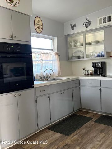 906 Santa Cruz Road, Cocoa Beach, FL 32931