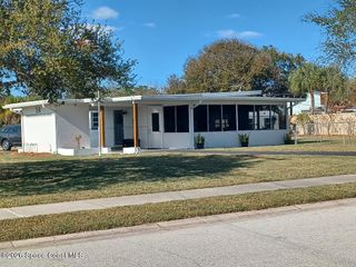 906 Santa Cruz Road, Cocoa Beach, FL 32931
