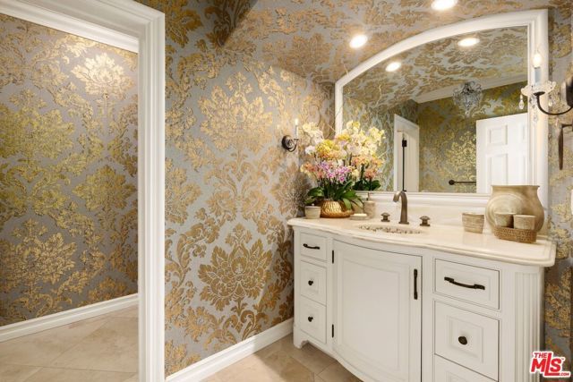 9541 Sunset Boulevard, Beverly Hills, CA 90210