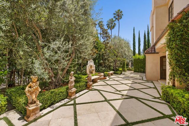 9541 Sunset Boulevard, Beverly Hills, CA 90210