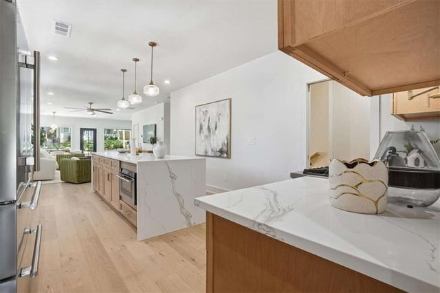 1566 Olympian Circle, Atlanta, GA 30310
