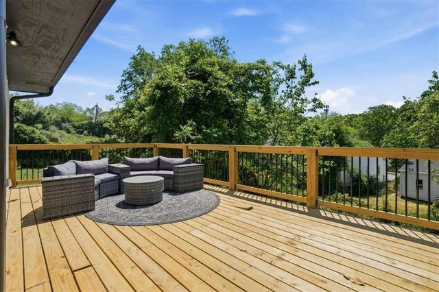 1566 Olympian Circle, Atlanta, GA 30310