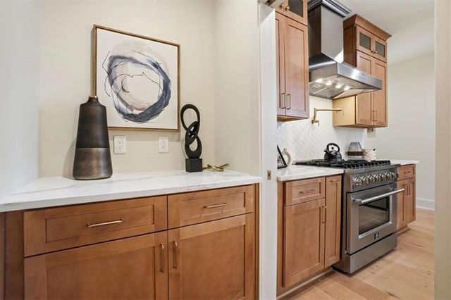 1566 Olympian Circle, Atlanta, GA 30310