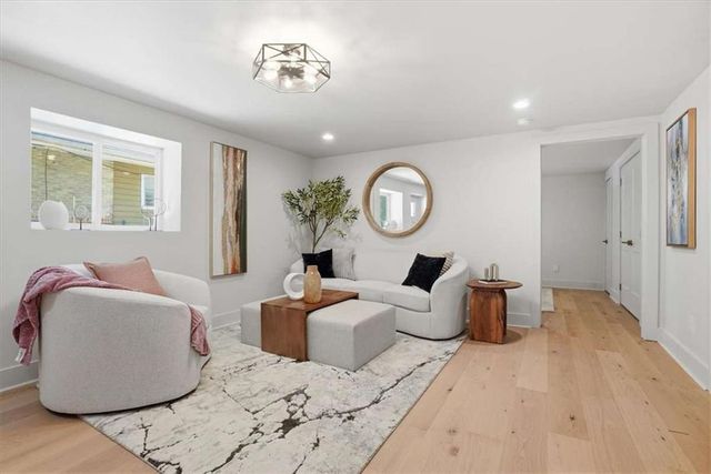 1566 Olympian Circle, Atlanta, GA 30310