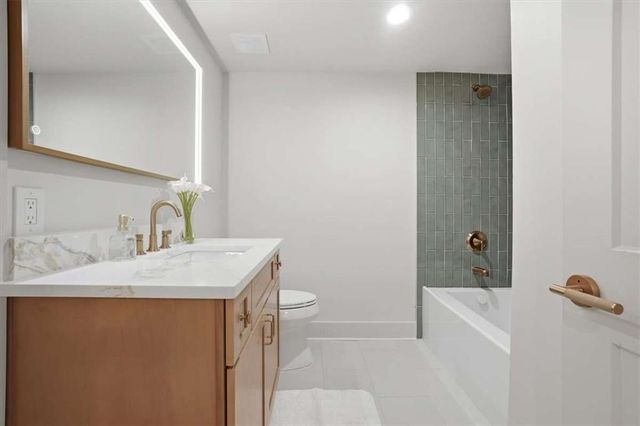 1566 Olympian Circle, Atlanta, GA 30310