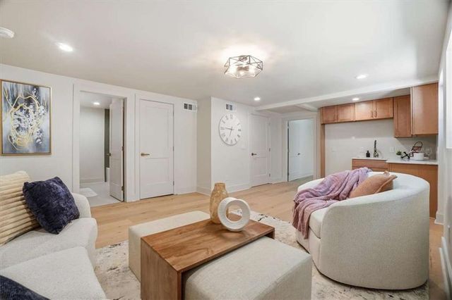 1566 Olympian Circle, Atlanta, GA 30310