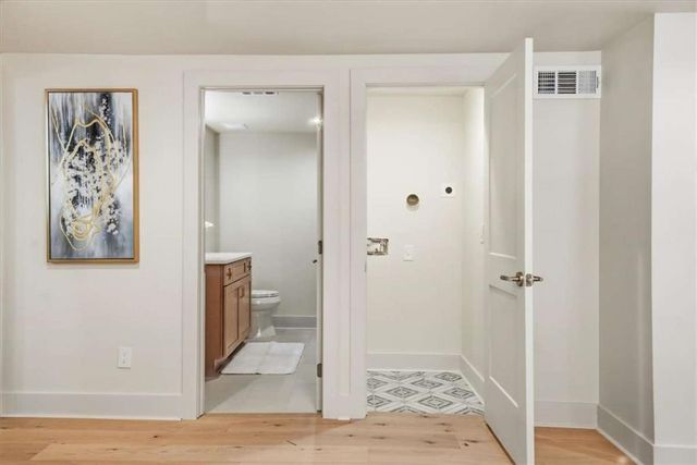 1566 Olympian Circle, Atlanta, GA 30310