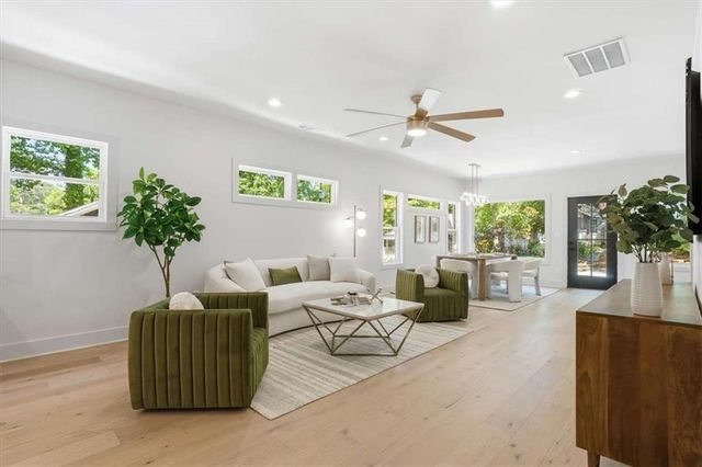 1566 Olympian Circle, Atlanta, GA 30310