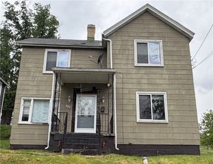 907 Woodlawn Ave, W Brownsville, PA 15417