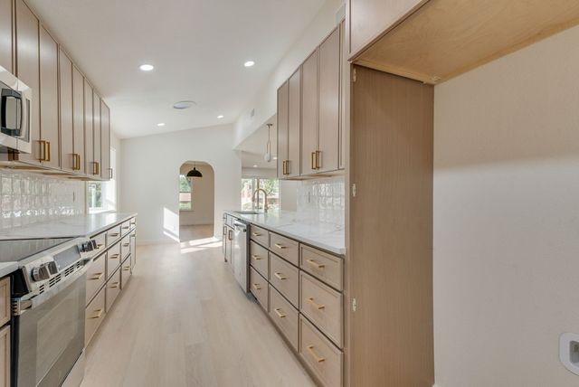 804 Brook Valley Lane, Dallas, TX 75232