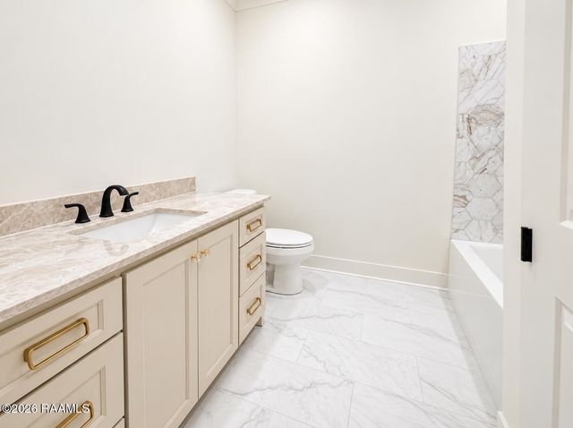 104 Sabal Grove Lane, Youngsville, LA 70592