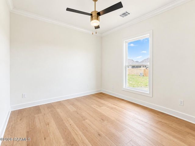 104 Sabal Grove Lane, Youngsville, LA 70592