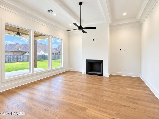 104 Sabal Grove Lane, Youngsville, LA 70592