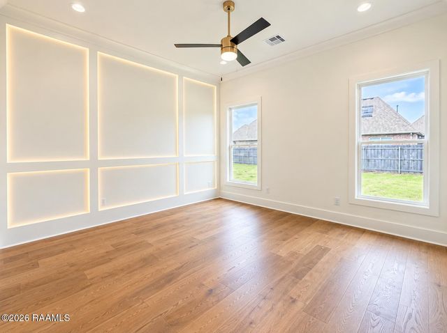 104 Sabal Grove Lane, Youngsville, LA 70592